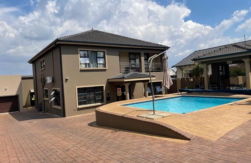 Germiston Apartamento | Thokomala Guest House