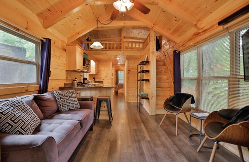 Lookout Valley Neighborhood Association Casa | Thomas Cabin Forest Tiny Cabin With Hot Tub