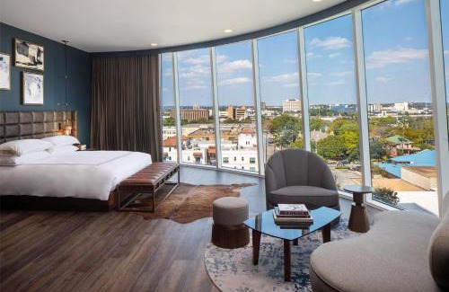 Downtown San Antonio Hotel | Thompson San Antonio - Riverwalk, by Hyatt
