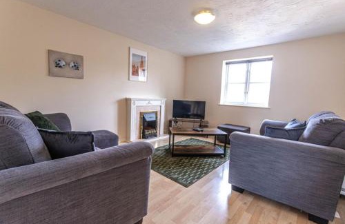 Swindon Apartamento | Thorley Apartment in North Swindon, Sleeps 4 in 2 bedrooms, Long Stay Disc, Parking