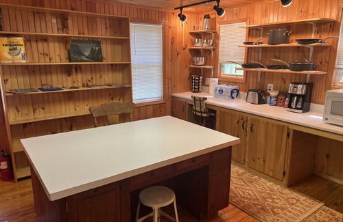 Franklin Cabaña | Thorn Creek Cottage