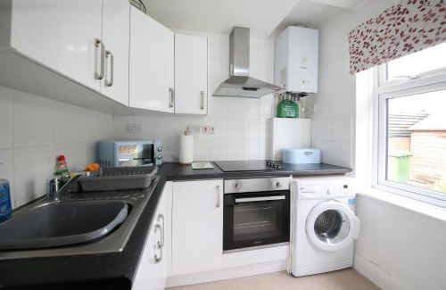 Girton Casa | Thornton House Apartments, Cambridge - FREE On-site Parking