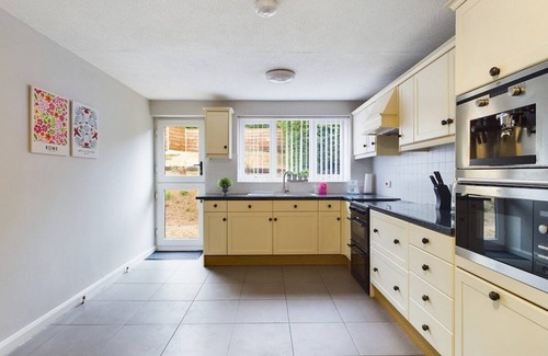 Macclesfield Casa | Thornton Lodge by Our Home Short Stays