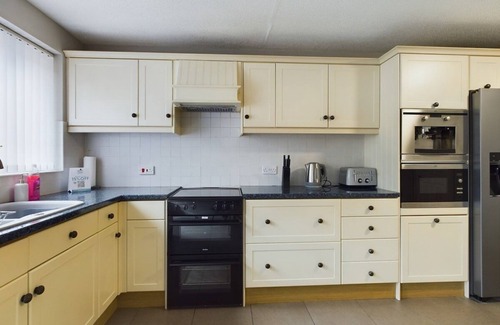 Macclesfield Casa | Thornton Lodge by Our Home Short Stays
