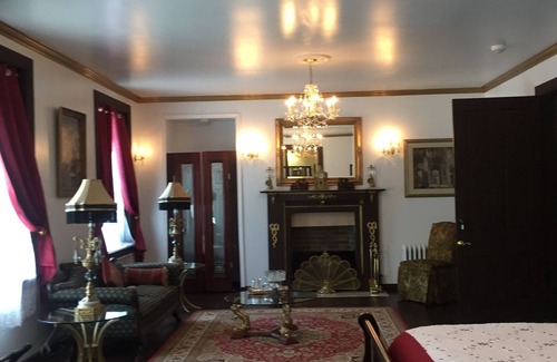 Carlisle Cama Y Desayuno | Thornwald Mansion