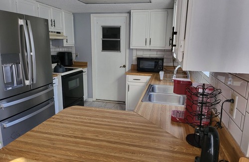 Warner Robins Casa | Thoughtfully Designed 2-bedroom 2 Bath house in peaceful Warner Robins