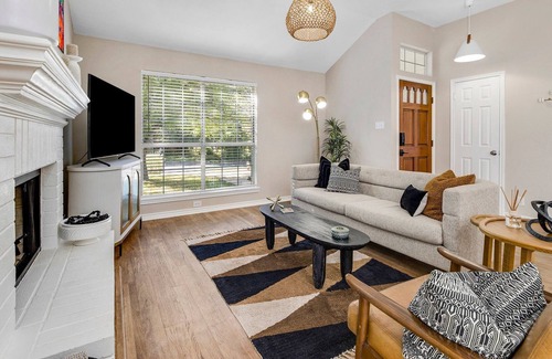 Milwood Casa | Thoughtfully furnished 3 Bedroom home near Domain