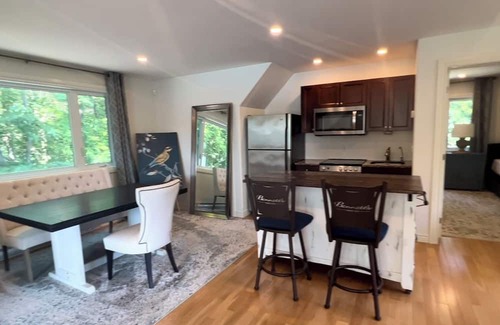 Howe Island Casa | Thousand Island Luxury Guest Home Retreat Experience