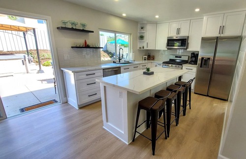 Thousand Oaks Casa | Thousand Oaks Temp Housing For Insurance/Work/Travel/Remodel!