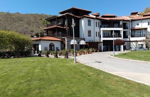 Kavarna Apartamento | Thracian cliffs Апартамент Голф холидей