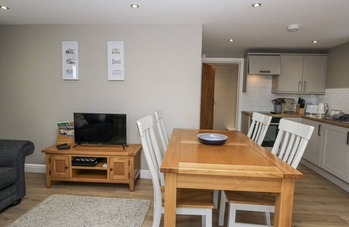 Warton Cabaña | THREAGILL, pet friendly, character holiday cottage in Carnforth