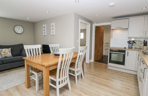 Warton Cabaña | THREAGILL, pet friendly, character holiday cottage in Carnforth