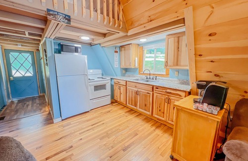 Rockbridge Cabina | Three A-frame Cabins, a provate Pond, row boats!