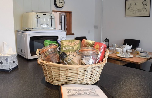 Chaddesley Corbett Cabaña | Three Batch Cottages