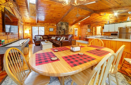 Wardsboro Cabina | 'Three Bears Cabin' btwn Mt Snow & Stratton Mtn!