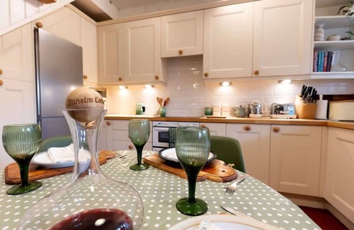 Peak District Casa | Three Bed Cottage in the heart of the Peaks