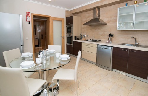Penina Casa | Adorable Adosado Moderno en Portimao, Algarve