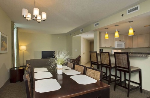 Crescent Beach Complejo | Three Bedroom, Ocean Front, Luxury Condo, North Myrtle Beach, SC 3945378