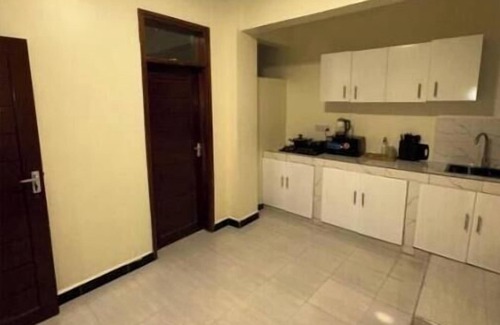 Oyster Bay Apartamento | Three-Bedroom Apartment with Balcony 1& 3
