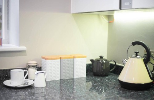 Saint Paul's Casa | Three bedroom apartment near Cabot Circus w.Parking sleeps 5 - Hopewell