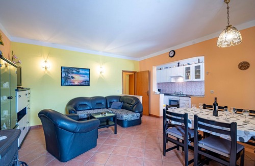 Kneza Apartamento | Apartamento de tres habitaciones en la playa Kneza, Korcula (A-10168-c)