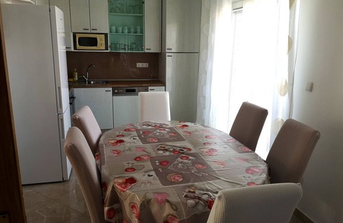 Lopar Apartamento | Apartamento de tres habitaciones con un balcon Lopar, Rab (A-18896-a)