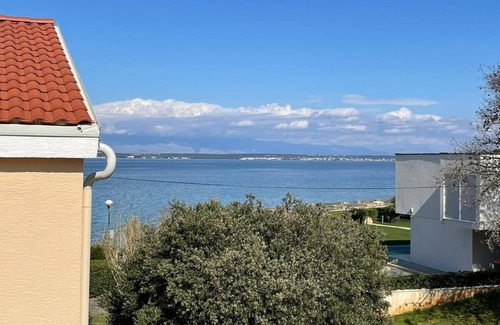 Susica Apartamento | Apartamento de tres habitaciones en la playa Susica, Ugljan (A-21389-a)