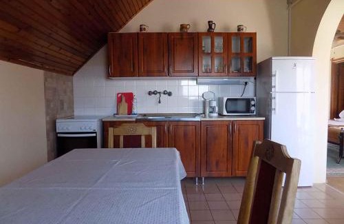 Gyenesdias Apartamento | Three-Bedroom Apartment in Gyenesdias I