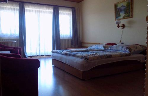 Gyenesdias Apartamento | Three-Bedroom Apartment in Gyenesdias I