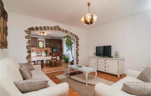 Srinjine Apartamento | Three-Bedroom Apartment In Srinjine