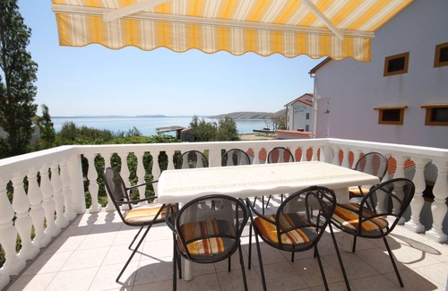 Vlasici Apartamento | Apartamento de tres habitaciones en la playa Vlasici, Pag (A-6523-a)