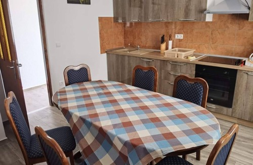 Zavalatica Apartamento | Apartamento de tres habitaciones con terraza y vista al mar Zavalatica, Korcula (A-9690-b)