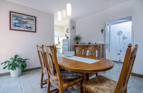 Polje Cepic Apartamento | Apartamento de tres habitaciones con una terraza Cepic, Sredisnja Istra (A-11636-a)