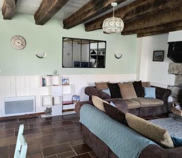 Collorec Casa | Three Bedroom Breton Cottage
