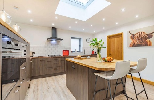 Stroud Casa | Three bedroom dog friendly holiday home in the Cotswolds - The New Bakehouse