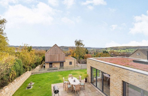 Stroud Casa | Three bedroom dog friendly holiday home in the Cotswolds - The New Bakehouse