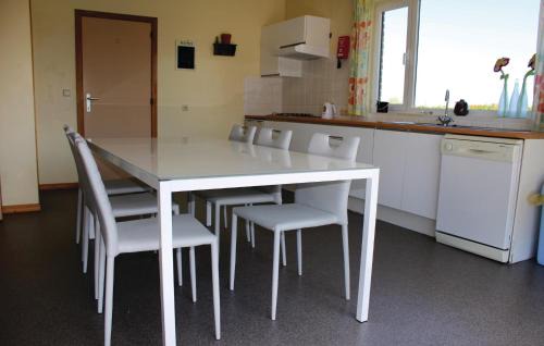 Beerst Casa | Three-Bedroom Holiday Home In Diksmuide