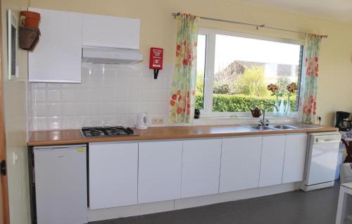 Beerst Casa | Three-Bedroom Holiday Home In Diksmuide