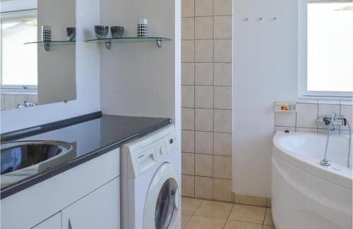 Vrist Strand Casa | Three-Bedroom Holiday Home In Harboore
