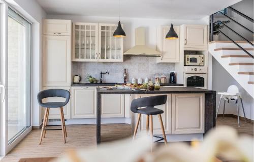 Sibenik Casa | Three-Bedroom Holiday Home In Sibenik