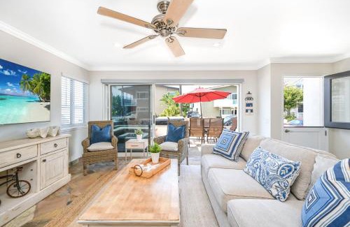 West Newport Casa | Three Bedroom Home on 36th with Indoor Outdoor Living