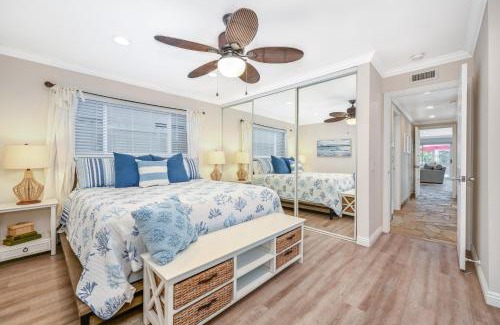 West Newport Casa | Three Bedroom Home on 36th with Indoor Outdoor Living