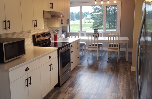 Wasagaming Casa | Three bedroom near Riding Mountain