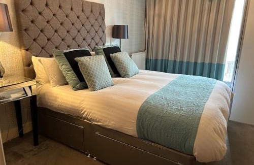 Whittington Apartamento | Three Bedroom Stylish London Apartment
