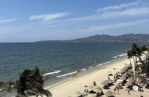 Flamingos Villa | Three Bedroom Suite - Overlooking the beach!