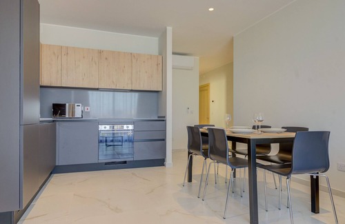 St. Andrew's Apartamento | Three Bedroom Suite 6
