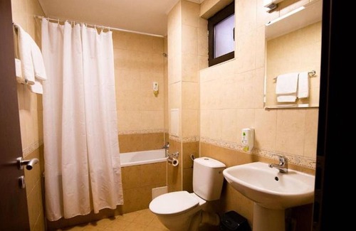 Shiligarnika Apartamento | Three-bedroom Villa in the Beautiful Pinerose Resort