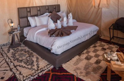 Rissani Alquiler De RV | Three Beds Tent