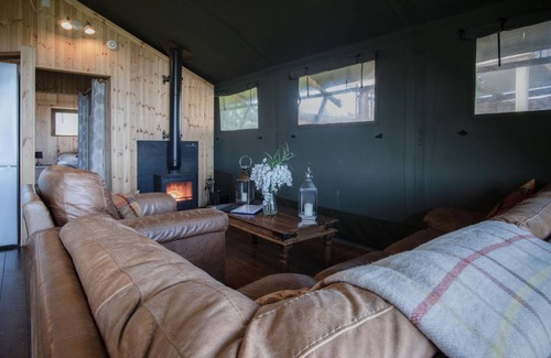 Llangennith Alquiler De RV | Three Cliffs - Safari Glamping Tent - Llangennith