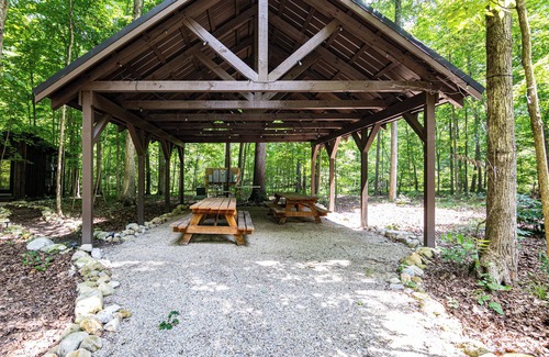 Dola Alquiler De RV | Three Cozy Cabin Retreats nestled in nature